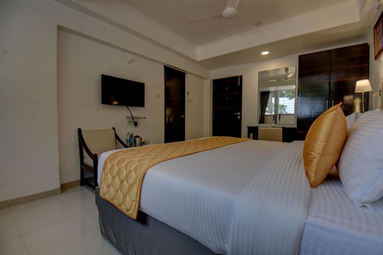 Elite Hotel Lonavala Eksteriør bilde